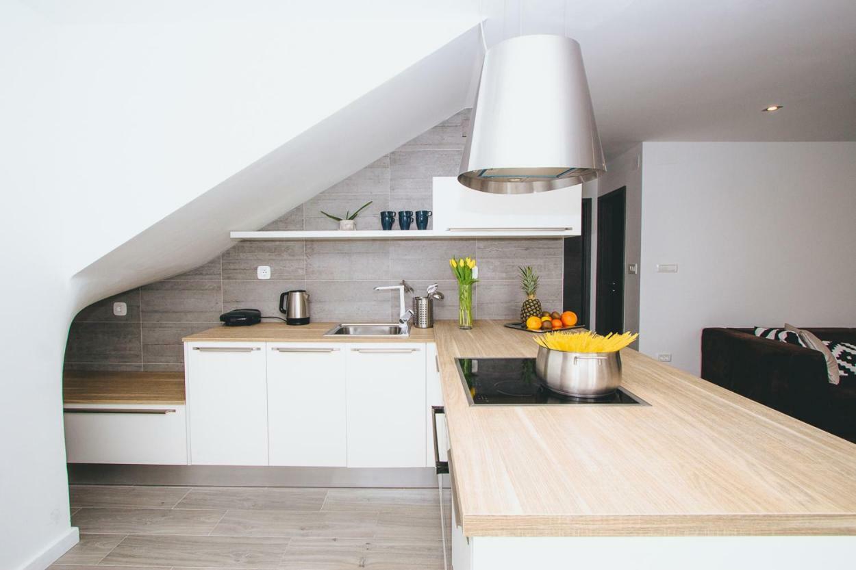 Sustina Appartement Tribalj Buitenkant foto
