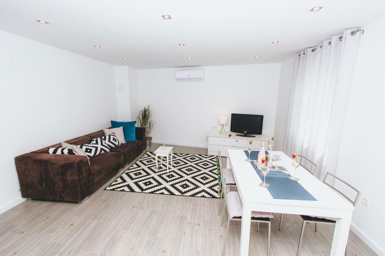 Sustina Appartement Tribalj Buitenkant foto